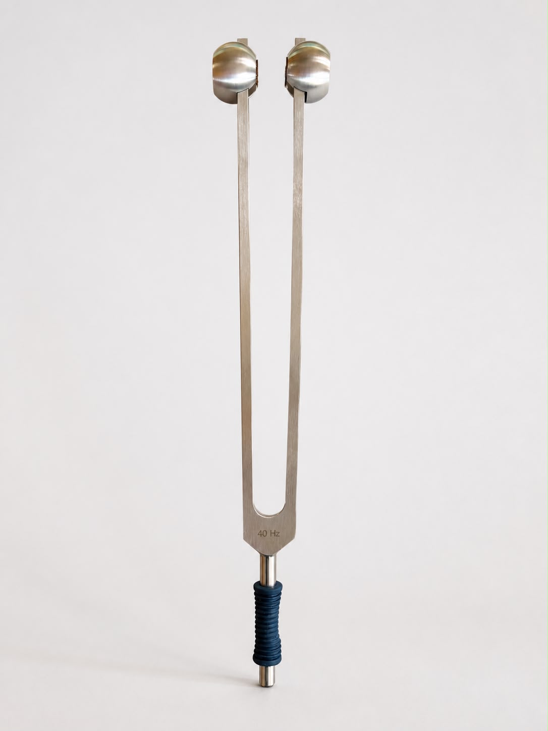 40 Hz Lightdesign Stimmgabel mit Gewicht (bekannt als Gamma Frequenz) mit blauem Griff